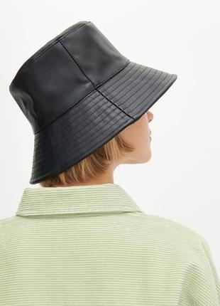 Панама з еко шкіри глибока чорна унісекс
