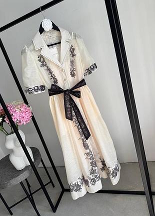 Бежевое платье миди люкс