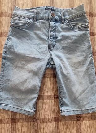 Джинсовые шорты,  рост 146см .