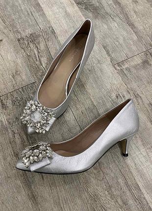 Кожаные серебристые нарядные женские туфли лодочки на маленьком каблуке cosmoparis 🇫🇷 37 размер