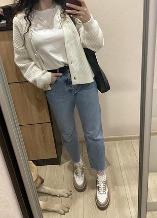 Свет голубые джинсы pull & bear