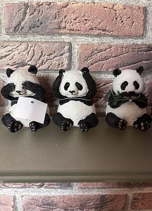 Статуетки панди не бачу, не чую,  не говорю