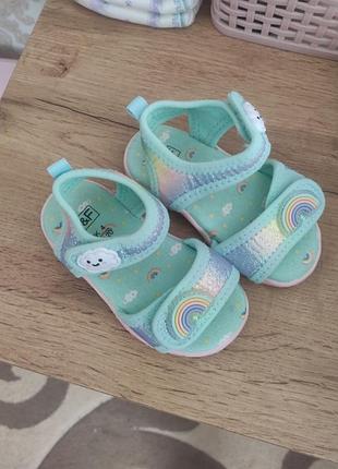 Сандалии, босоножки