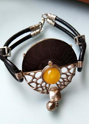 Оригинальный серебряный браслет с желтым янтарем и черным амонитом, серебро 925, натуральная кожа