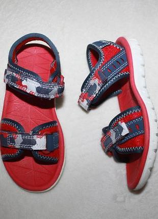 Босоніжки фірми clarks 25,5 розміру (анг. 8 f) по устілці 16,5 см.