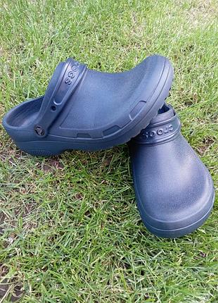 41 р. crocs мужские унисекс закрытые синие кроксы. сабо