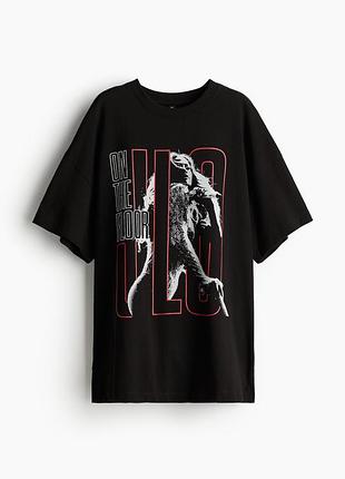 Футболка оверсайз з принтом