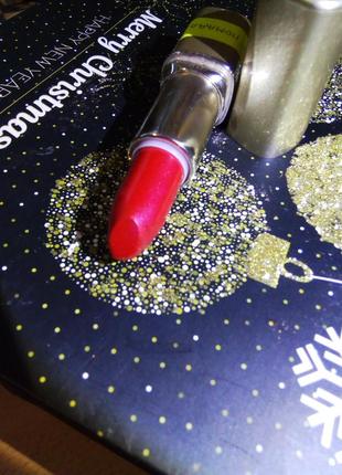 Яскрава червона помада avon, розпродаж