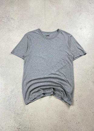 Бос футболка