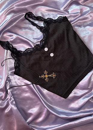 Базовий топ з мереживом