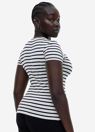 Футболка в смужку