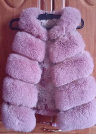 Классная шубка безрукавка