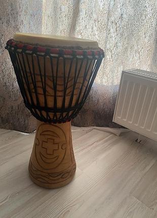 Барабан джембе дерево надії