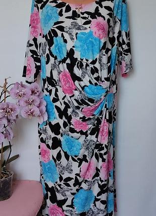 Платье большого размера