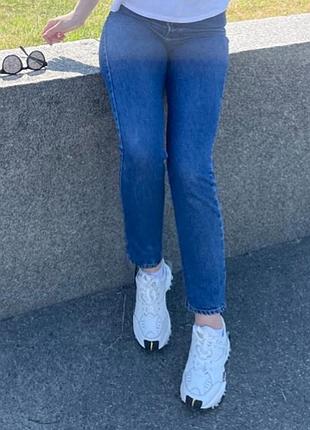 Жіночі джинси mom