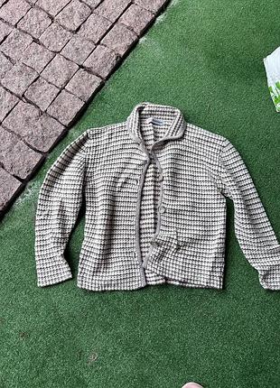 Жіночий кардиган