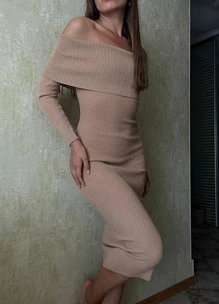 Платье в рубчик с открытыми плечами от new look