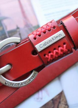 Женский узкий ремень calvin klein красный
