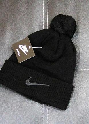 Шапка nike чорна