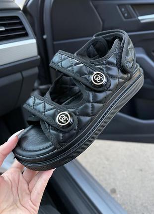 Легкі босоніжки на платформі з липучками