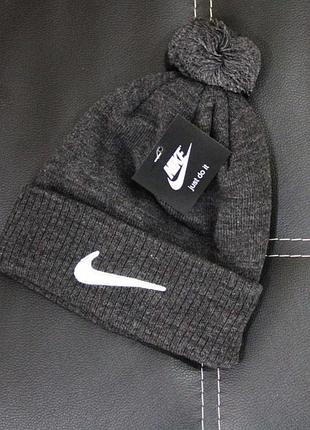 Шапка nike сіра