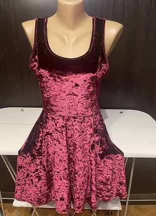 Шикарна сукня. лімітована колекція. розмір 12.