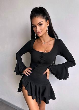 Сукня з воланами