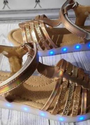 Led босоніжки дівчинці 6