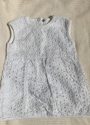 Сукня біла вишита на 3-6 місяців