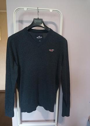 Лёгкий качественный свитшот от известного бренда