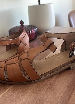 Сандалі, босоніжки плетені