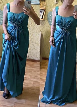 Шикарне вечірнє плаття зеленого смарагдового кольору