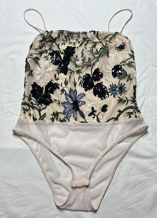 Топ вишитий пайетками та нитками