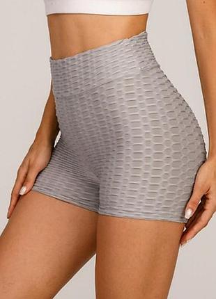 Спортивные шорты