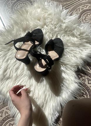 Босоніжки замш