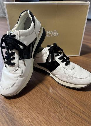 Жіночі кросівки michael kors