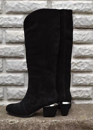 Стильные дизайнерские сапоги из натуральной замши на низком каблук 6см