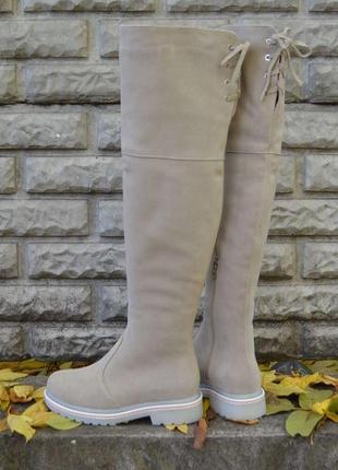 Стильные высокие ботфорты из натуральной замши