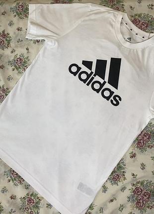 Футболка essentials sportswear gn3994 adidas