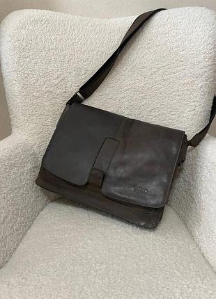 Estro сумка-сетчел шкіряна коричнева er00116187 (б/у)