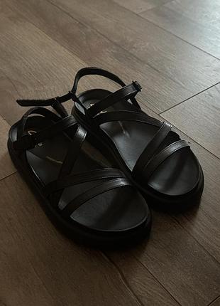 Сандалі жіночі clarks 36 (22.5) і 37,5 (23.3)