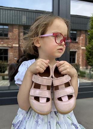 Берфут (босоногі, анатомічні) босоніжки froddo d-velcro pink shine
