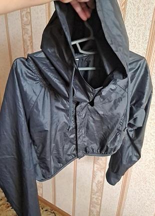 Ветровка короткая