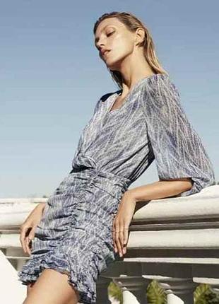 Изысканное платье платье в принт от zara