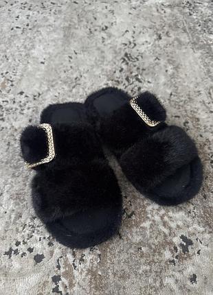 Мʼякі кімнатні капці