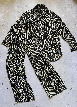 Костюм жіночий брючний missguided