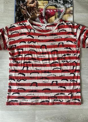 Футболка з бавовни вуса