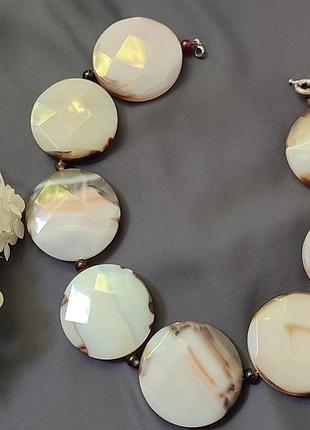 Ожерелье из агата