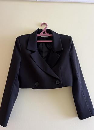 Короткий піджак