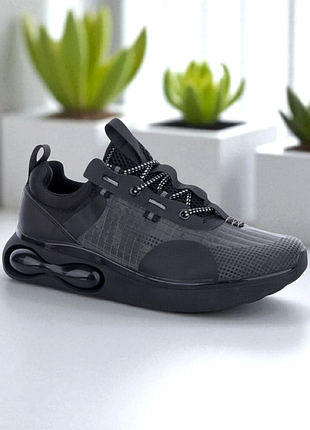 Чоловічі кросівки